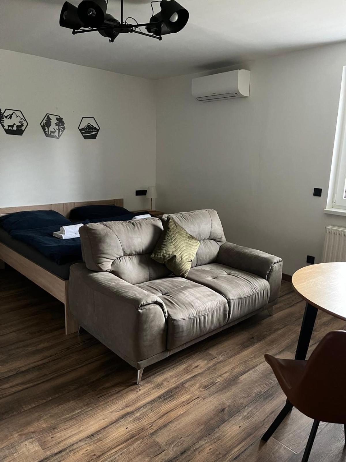 Iq Apartments Presov Ngoại thất bức ảnh