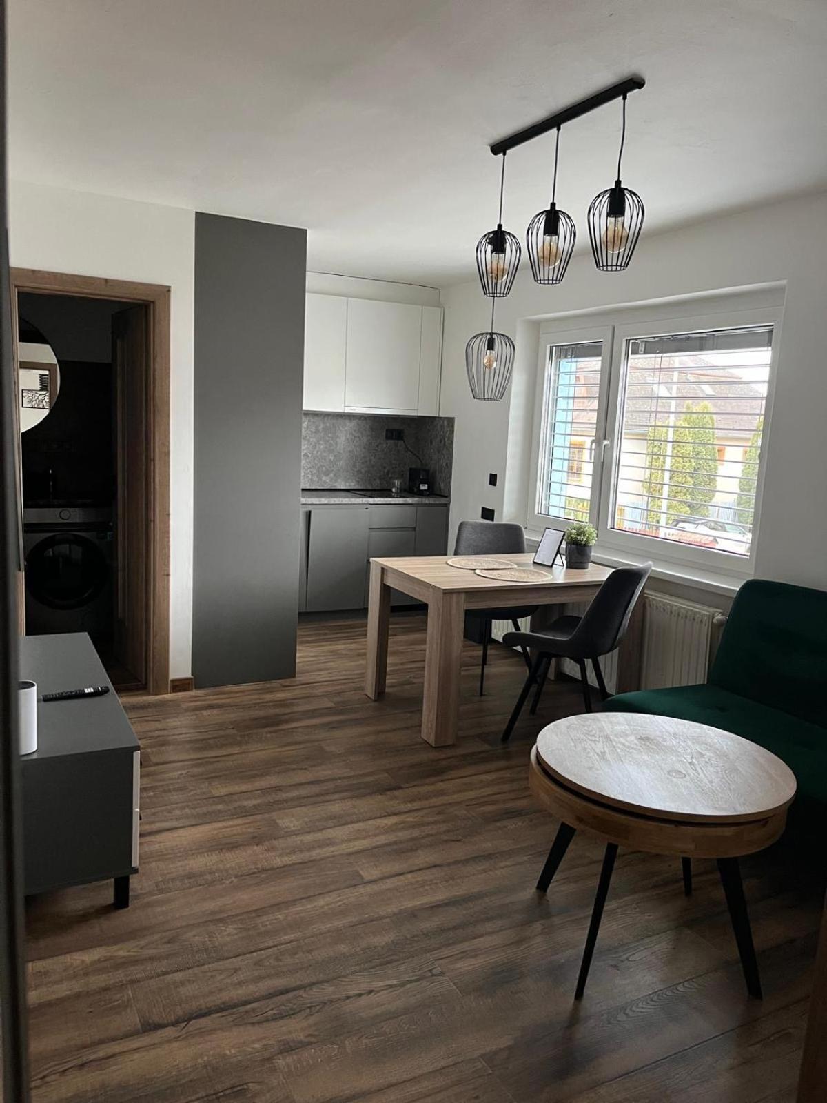Iq Apartments Presov Ngoại thất bức ảnh