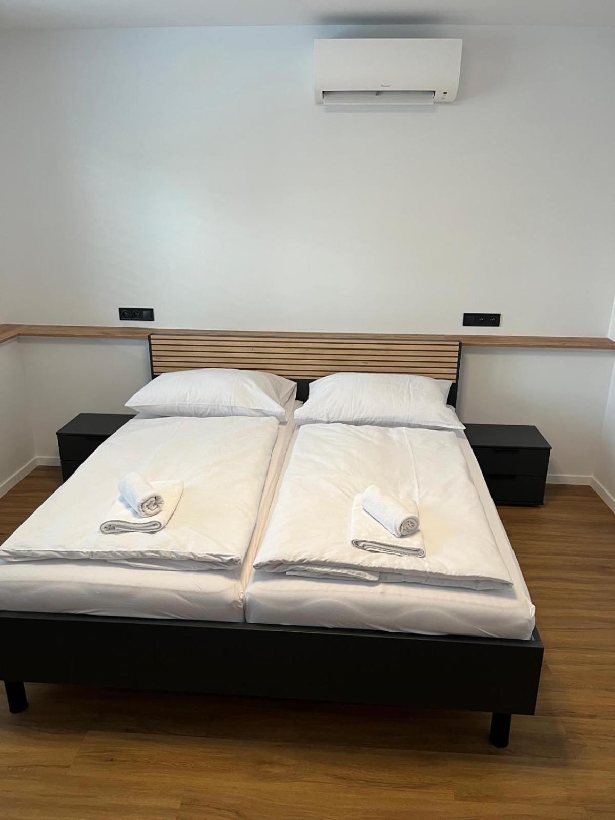Iq Apartments Presov Ngoại thất bức ảnh